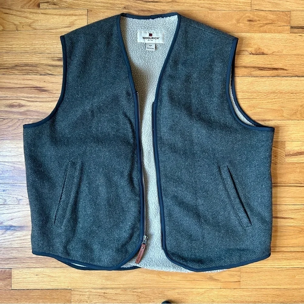 Woolrich Green/ Gray Felt & Sherpa Vest w/ Pockets